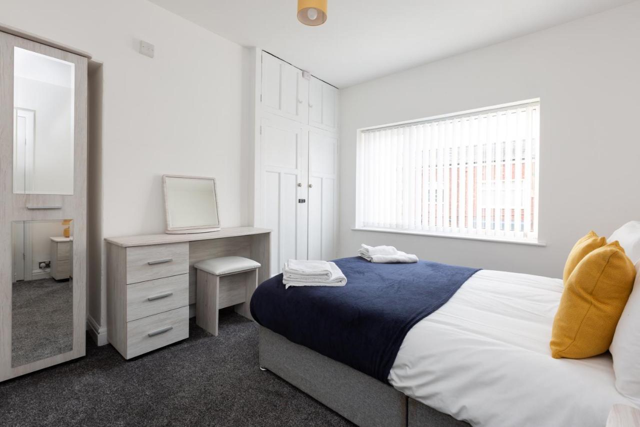 プレストン Connaught House - Wi-Fi, Parking, Contractorsヴィラ エクステリア 写真