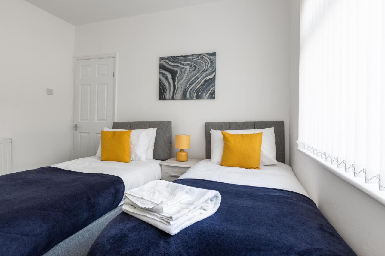 プレストン Connaught House - Wi-Fi, Parking, Contractorsヴィラ エクステリア 写真