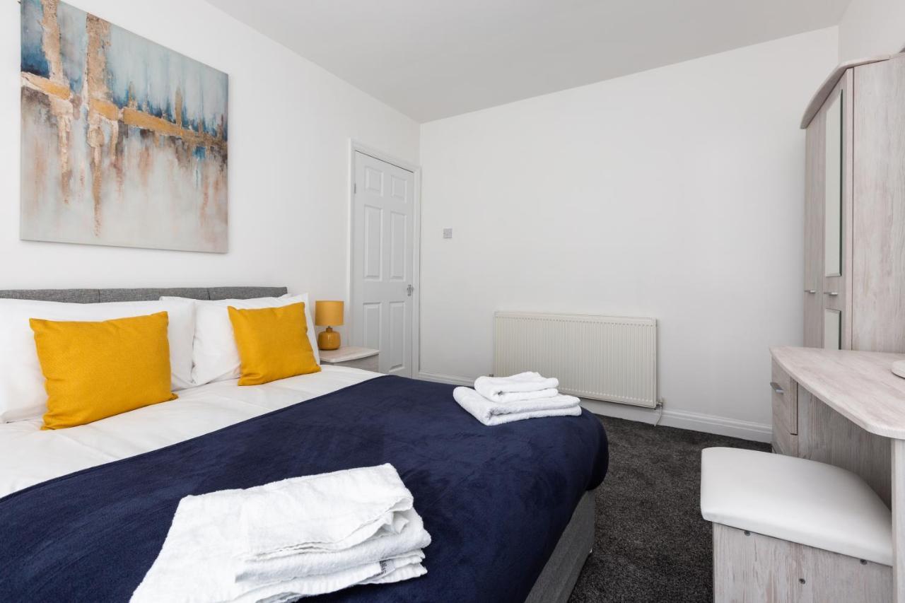 プレストン Connaught House - Wi-Fi, Parking, Contractorsヴィラ エクステリア 写真
